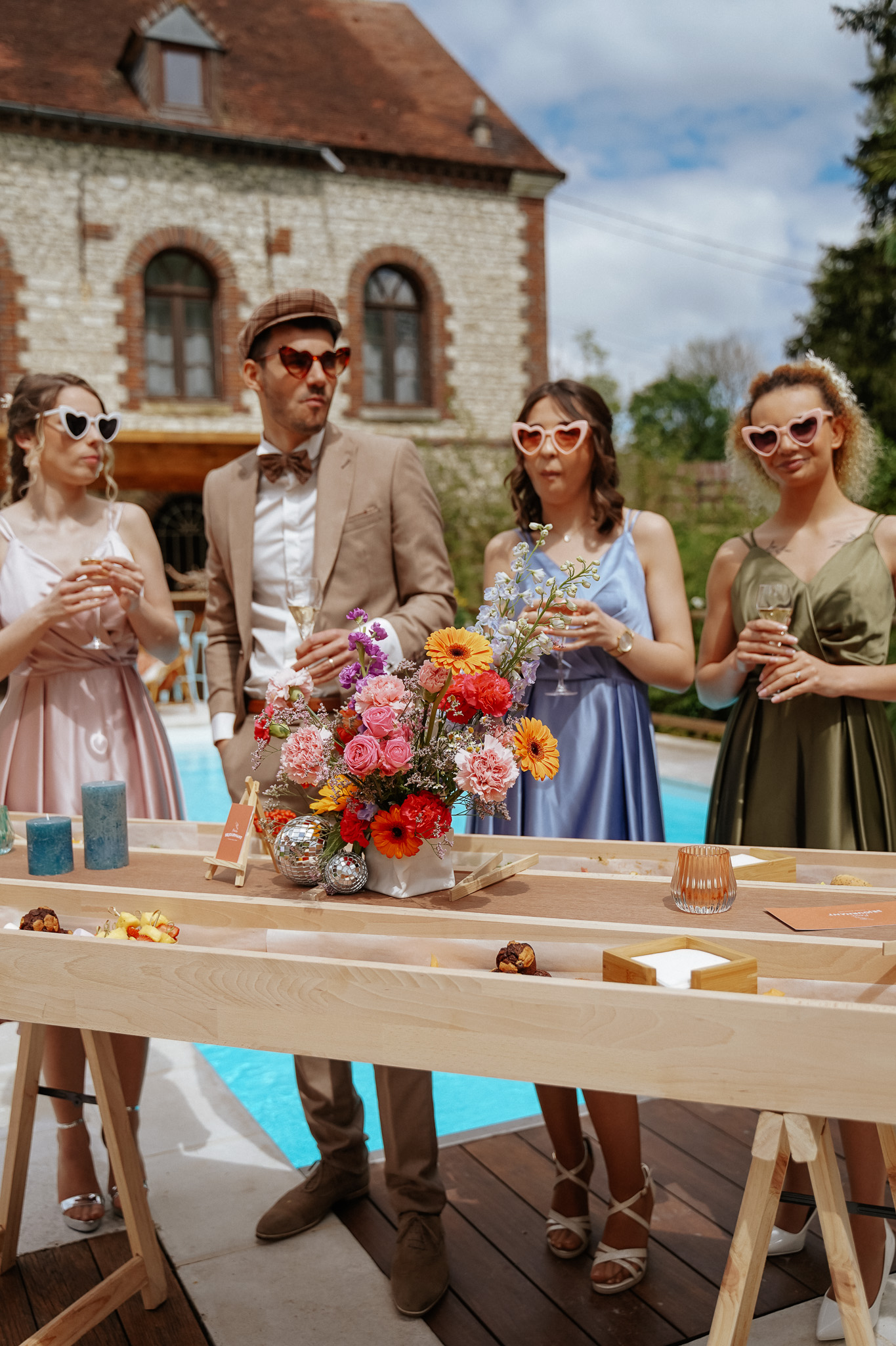 Moment convivial lors d’un mariage à Troyes avec la Maison Séjournant